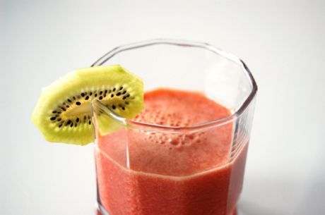 Succo di fragola e kiwi