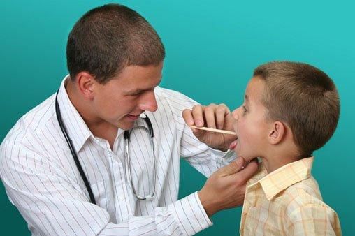Frequenti malattie della gola e dei seni nasali